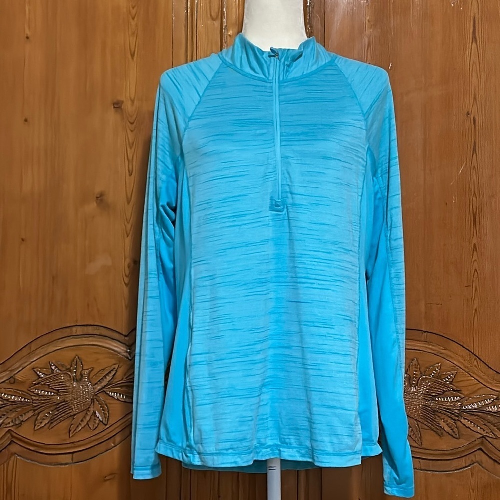 Cascade Sport Wonen’s Lightweight Quarter Zip Top
